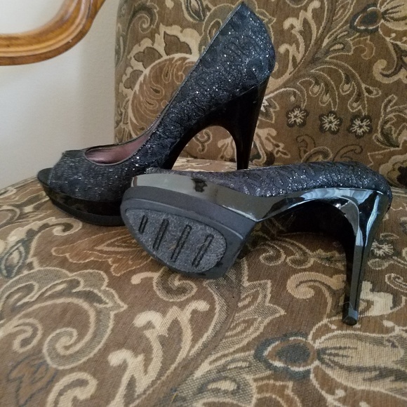 ⬇️💗Bakers Black Stunning Platform heels - Picture 3 of 4